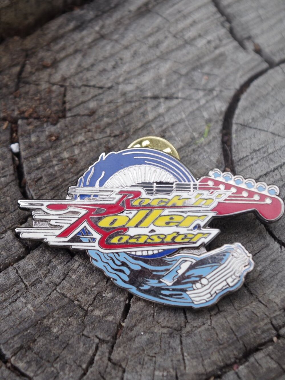 Collectors Diney Lapel Pin "Rock & Roller Coaster 2000